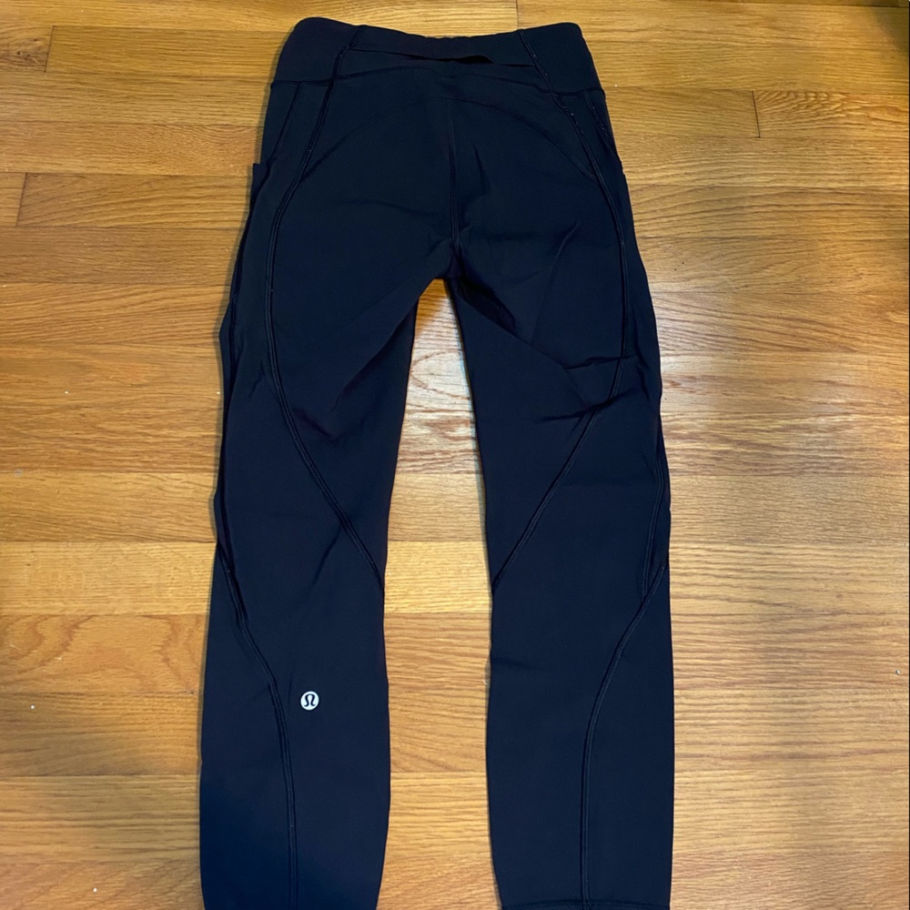 Lululemon cropped leggings with pockets